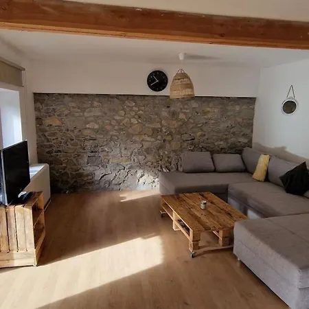 Maison Dans Un Des Plus Beaux Villages De Wallonie Hébergement de vacances *